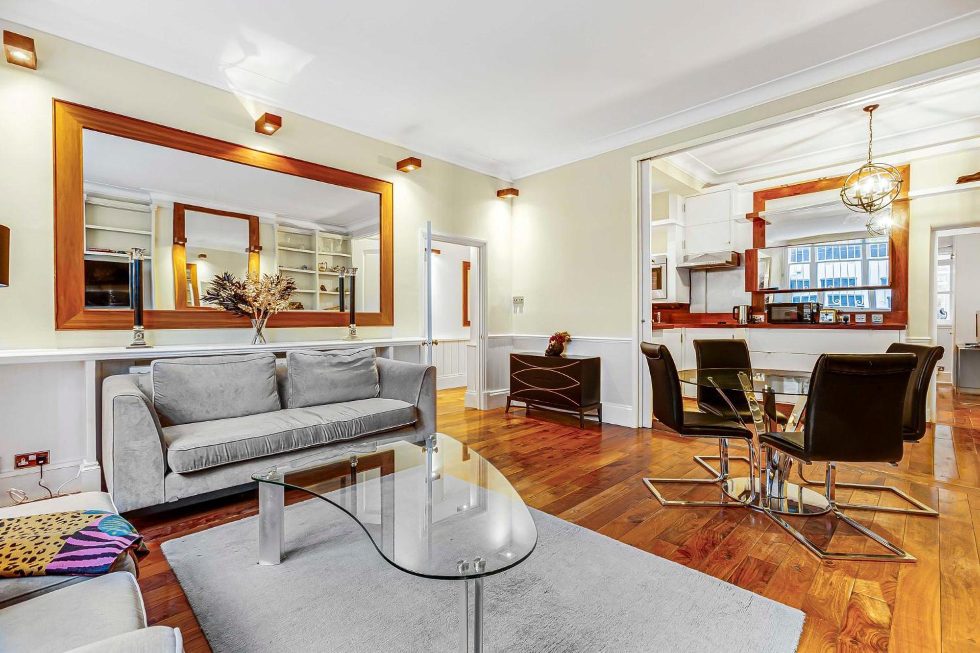 Ivy Queen's Gate 2 Pro-managed * London
