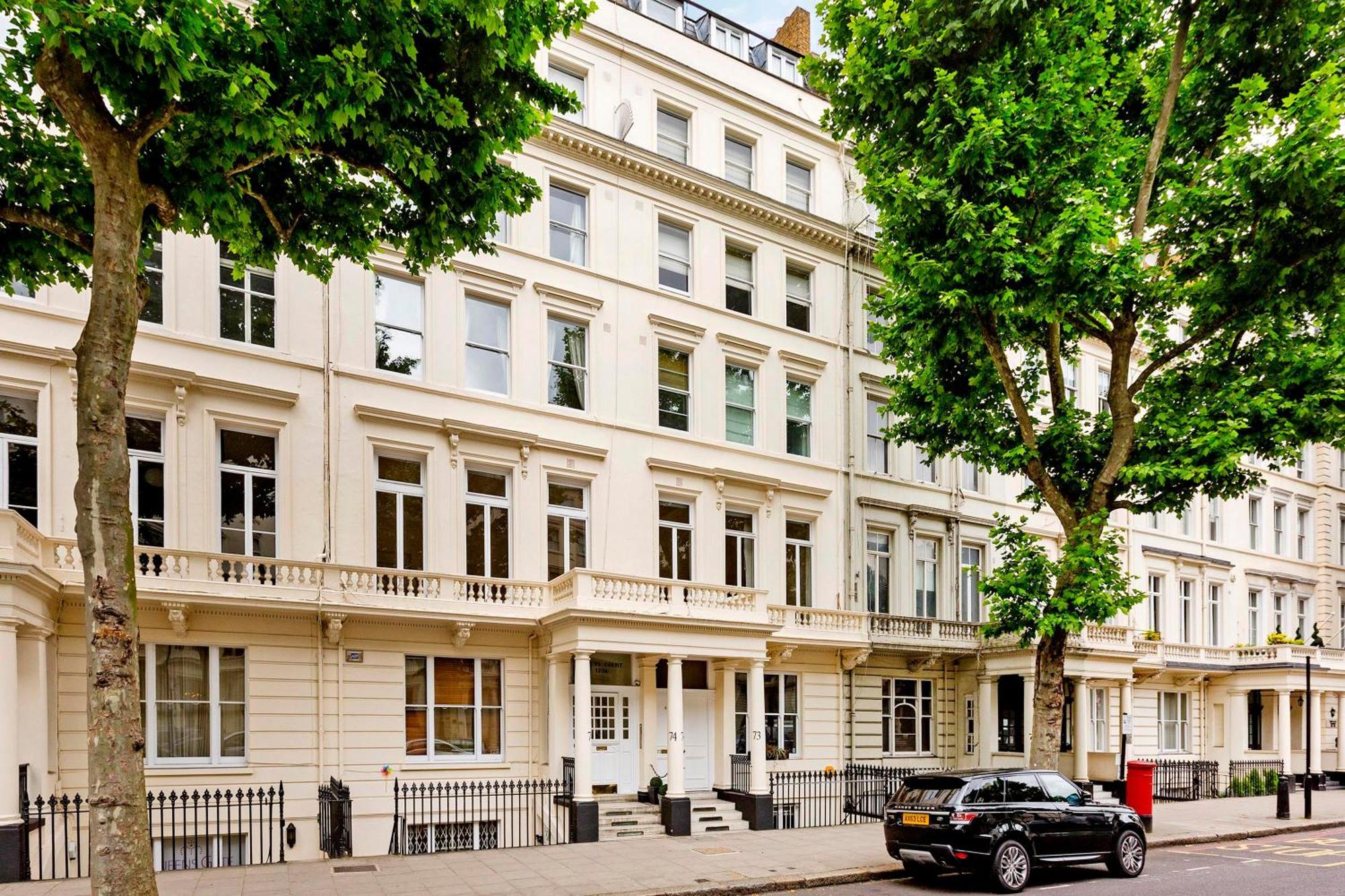 Ivy Queen's Gate 2 Pro-managed Apartment *